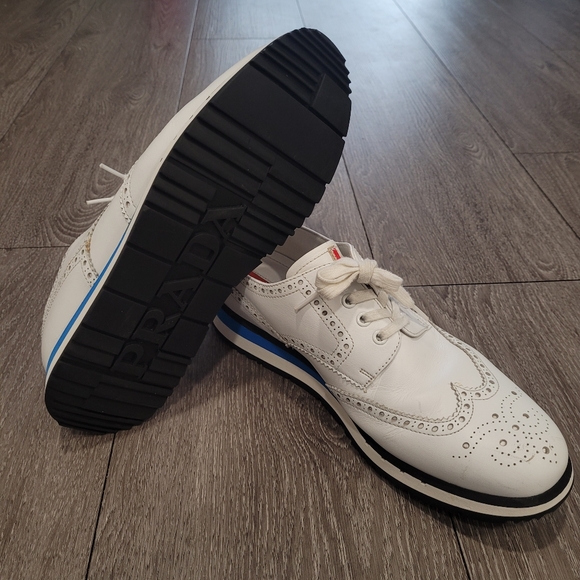 Prada Size 11 Brogue Wintip Platform shoes. - Picture 3 of 4